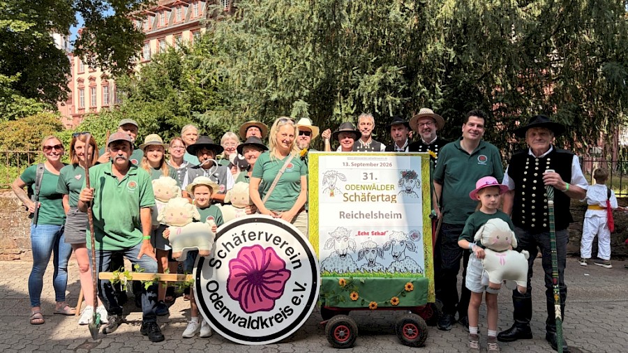 Eröffnungsumzug des Erbacher Wiesenmarkt