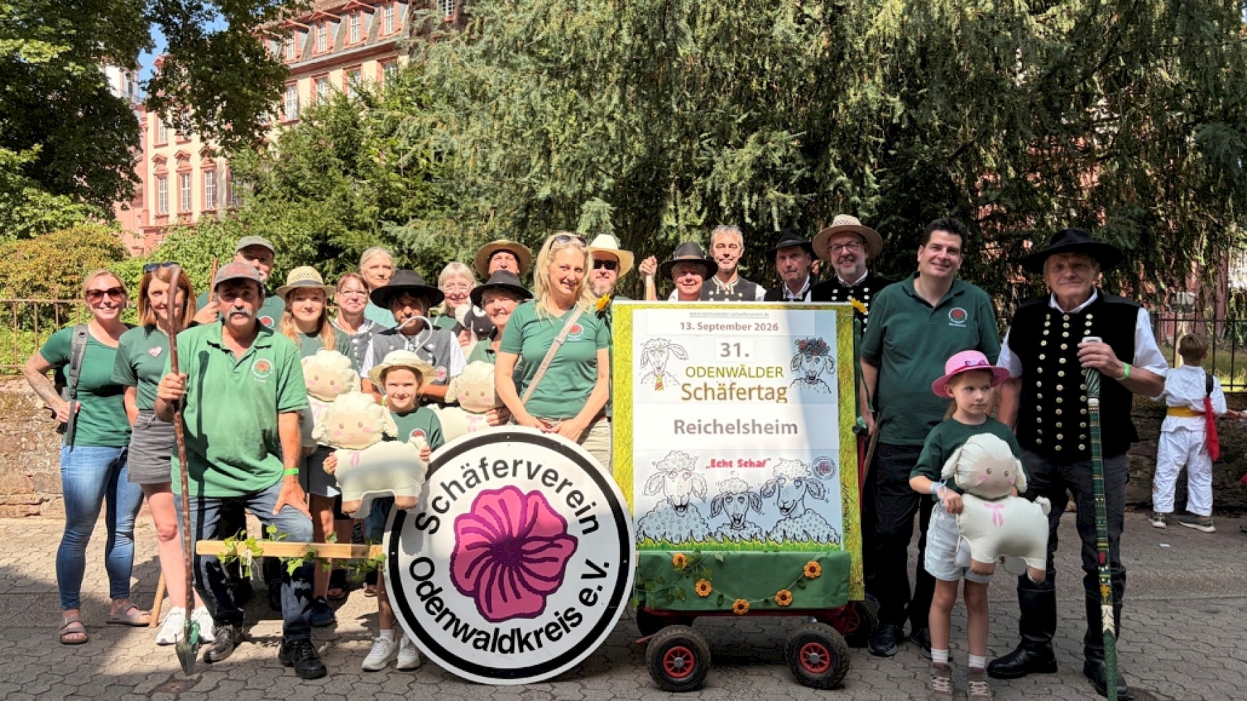 Eröffnungsumzug des Erbacher Wiesenmarkt
